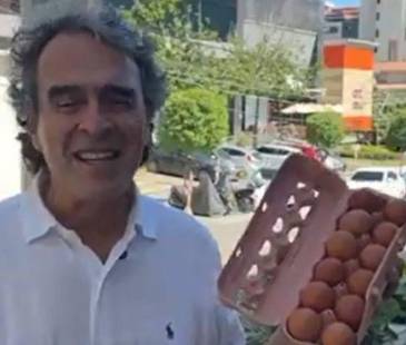 El exgobernador de Antioquia aprovechó el momento para cuestionar esa idea tan colombiana de que el que más grita es el más “valiente”. FOTO: CAPTURA VIDEO REDES SOCIALES