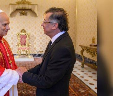 Líderes políticos cuestionan la comitiva que lo acompañó. FOTO: COLPRENSA