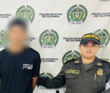 Captura de alias Sebastián, presunto coordinador de expendio en Remedios. FOTO: POLICÍA ANTIOQUIA