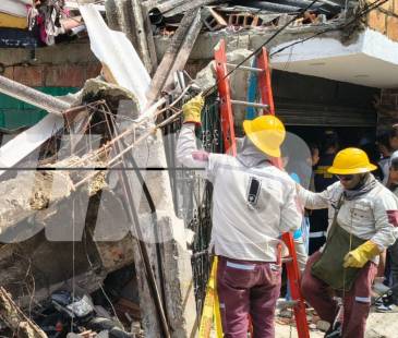 Colapso de techo en Manrique. FOTO: JULIO HERRERA