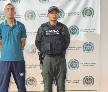 <span class="mln_uppercase_mln">Este</span><b><span class="mln_uppercase_mln"> hombre fue capturado por el delito de extorsión agravada. FOTO: CORTESÍA POLICÍA METROPOLITANA</span></b>