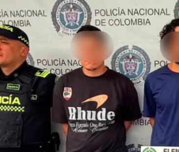 Los sujetos fueron entregados a la Fiscalía y judicializados por el delito de hurto. FOTO: CORTESÍA ALCALDÍA DE RIONEGRO