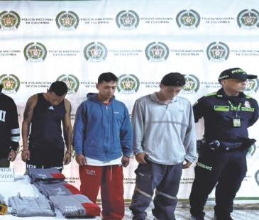 Las capturas fueron en flagrancia, encontrando uniformes de la empresa Claro y herramientas para ingresar a las antenas. FOTO: CORTESÍA