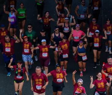 Corredores en la Maratón Medellín. FOTO: INSTAGRAM @maratonmedellin