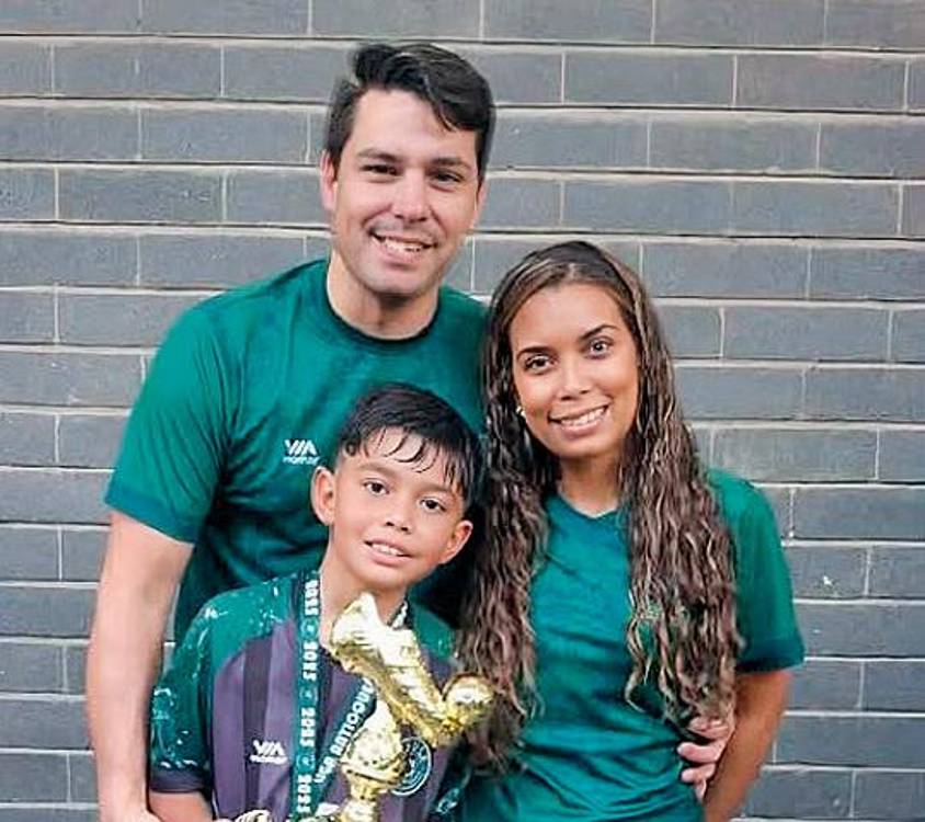 Oriana Sivira (Der.), José Alejandro Ruiz (Izq.) y Juan Andrés Ruiz Sivira (Aba.). FOTO: CORTESÍA