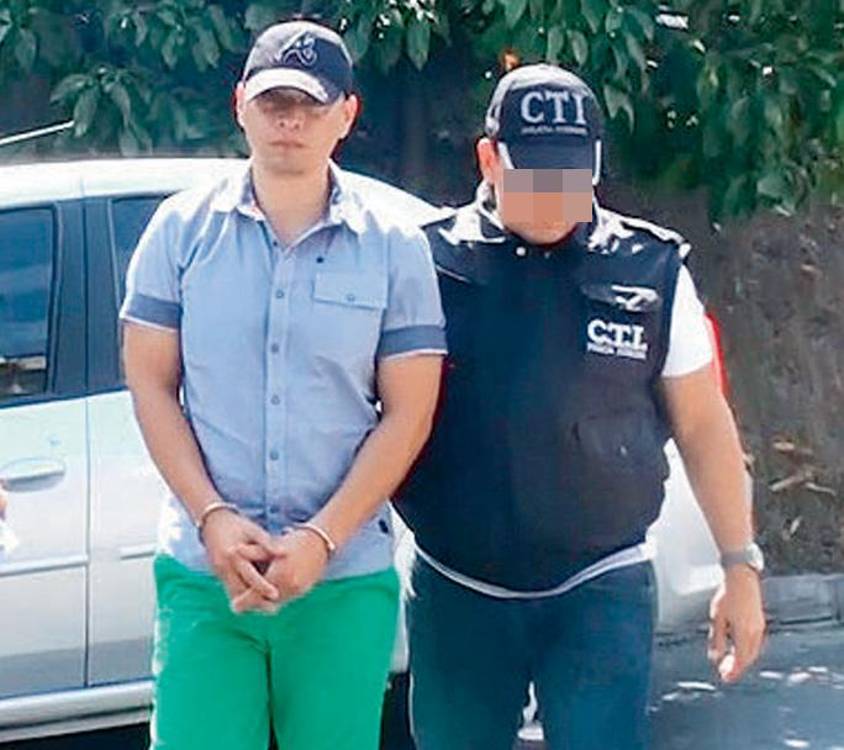 Momento de la captura del exmilitar. FOTO: ARCHIVO VERSIÓN IMPRESA