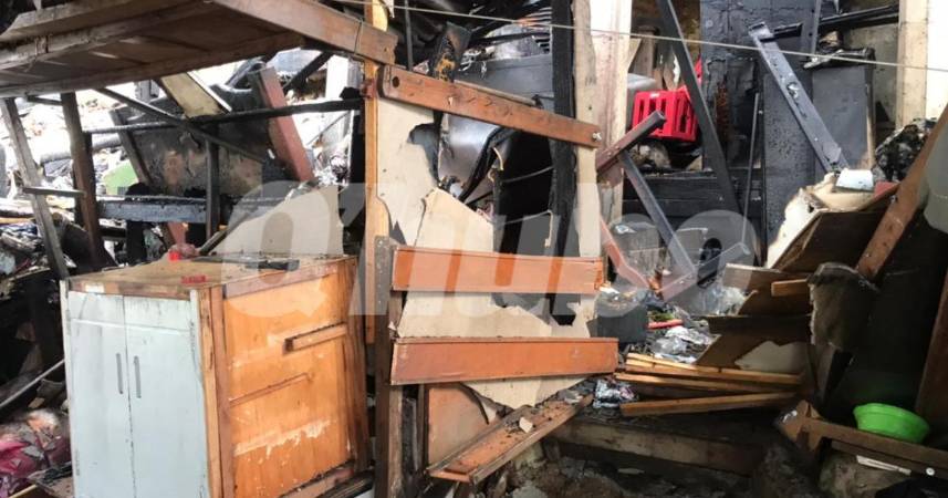 Afectaciones viviendas tras incendio en Manrique. FOTO: LAURA ROSA JIMÉNEZ