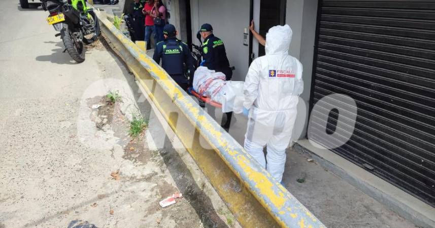 Levantamiento del cuerpo de Ariemy Valentina Quintero. FOTO: ANDRÉS FERNANDO GARCÍA 