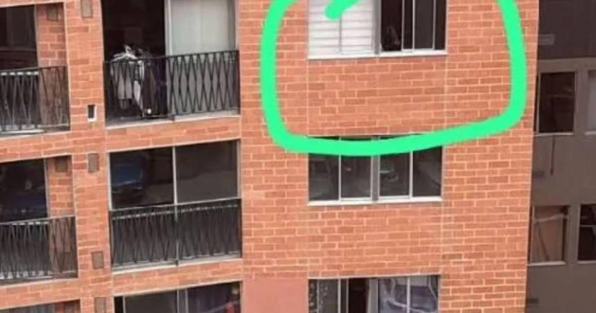 De esta ventana cayó el perro. FOTO: Q’HUBO BOGOTÁ