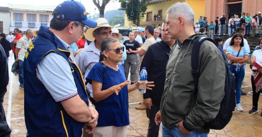 Gobernador de Antioquia, Andrés Julián Rendón, en Pueblorrico. /FOTO: GOBERNACIÓN DE ANTIOQUIA 