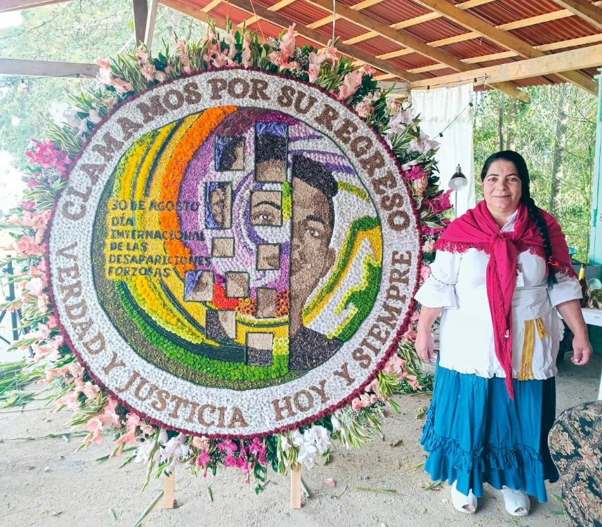 Este fue el diseño con el que Gloria Estela Soto participó en el Desfile de Silleteros 2024. /FOTO: CORTESÍA