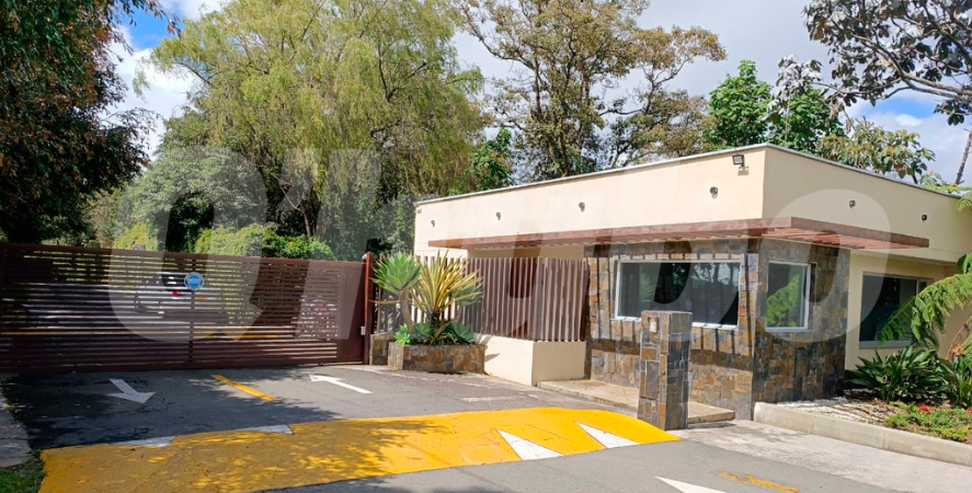 En la casa N.° 18 de la parcelación Acuarela, ocurrió el doble homicidio. / FOTO: SUSANA COGUA. 