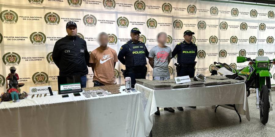 Capturados en la vereda La Aguacatala, Caldas. FOTO: POLICÍA MEVAL