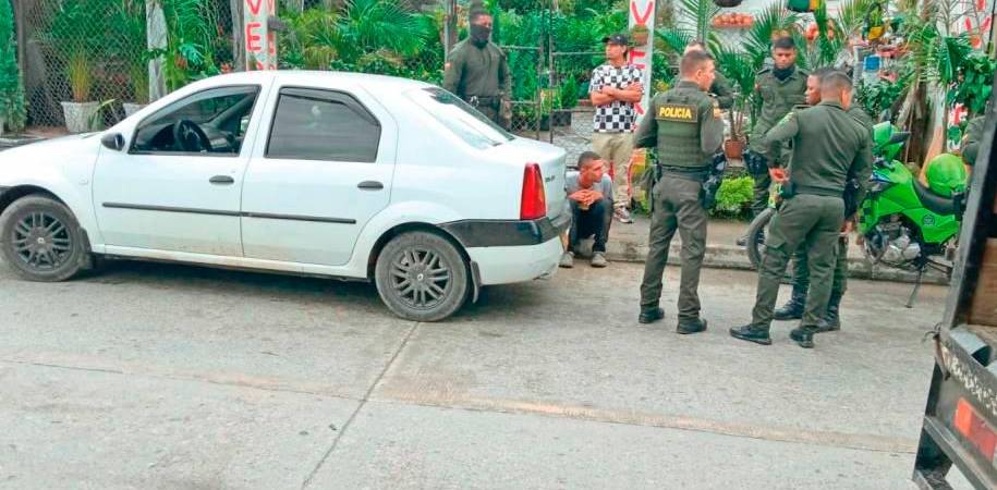 Este fue el momento en el que la Policía ubicó el vehículo en el municipio de Remedios. /FOTO: CORTESÍA