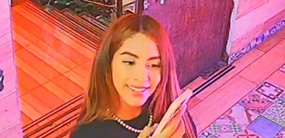 La mujer judicializada quedó captada en cámaras de seguridad en el bar en el que se encontró con la víctima. /FOTO: CORTESÍA FISCALÍA 
