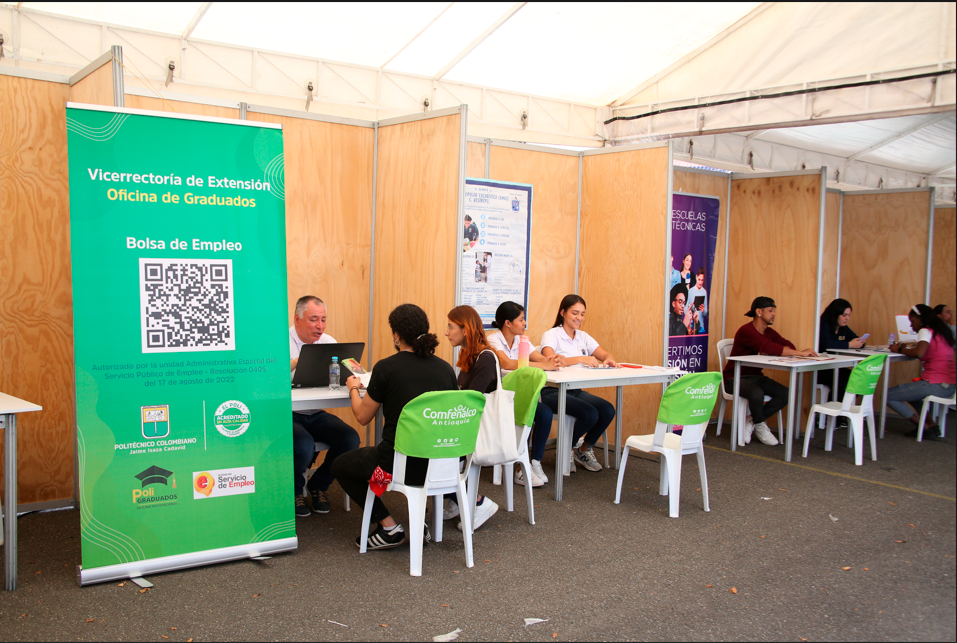 Puestos de la Agencia de Empleo de Comfenalco Antioquia. /FOTO: CORTESÍA