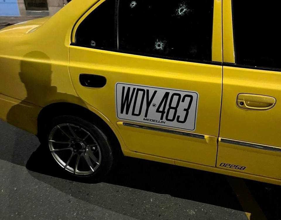 Este es el taxi abandonado. /FOTO: CORTESÍA