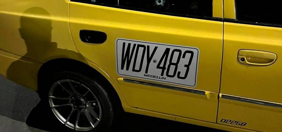 Este es el taxi abandonado. /FOTO: CORTESÍA