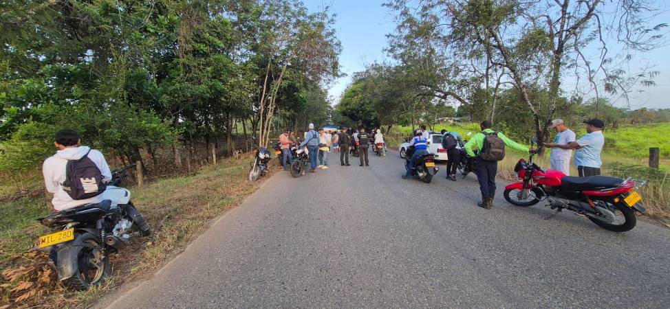 Bloqueo en la vía Montelíbano – Puerto Libertador. FOTO: ORGANIS NOTICIAS