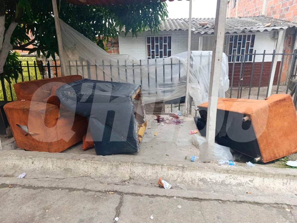 En uno de estos muebles quedó el cuerpo de Cristian Arenas Castañeda. /FOTO: ALEJANDRA MORALES